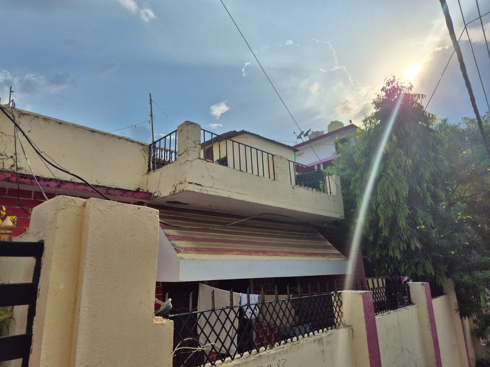 Residential House / Villa in Jabalpur — photo 1
