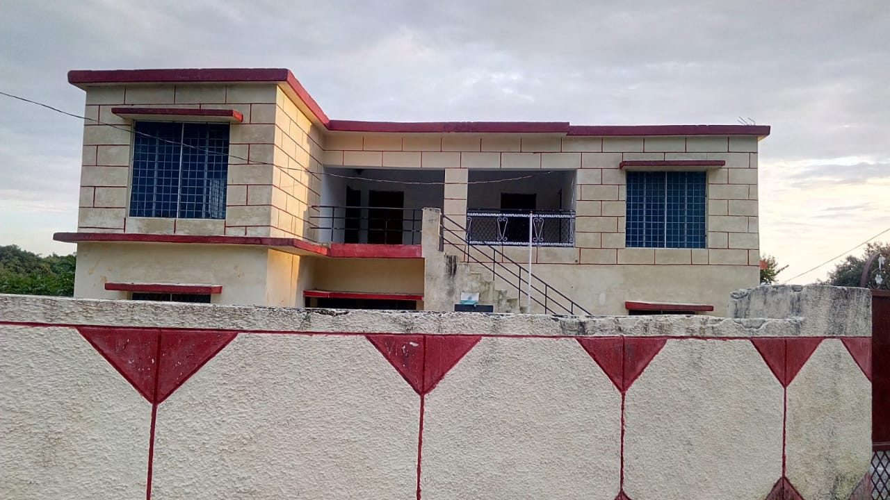 Commercial Building / Shop in dehradun — photo 1